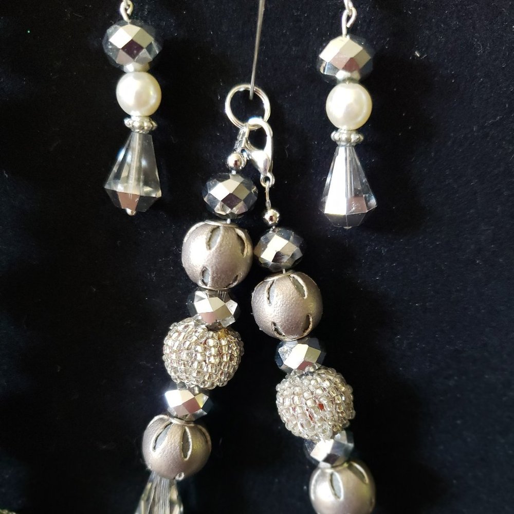 Jewelry Set - Picture 2 of 2